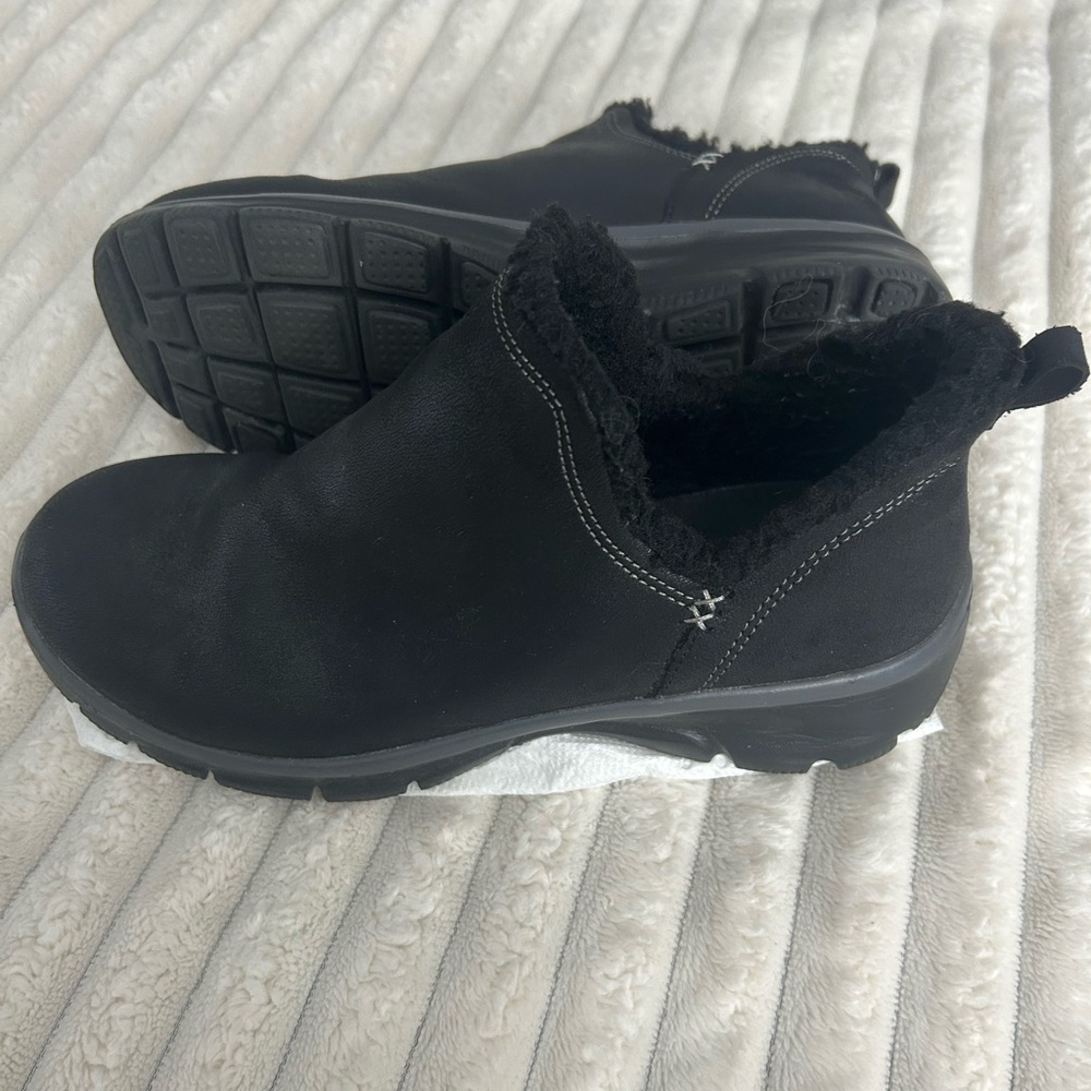 Skechers Black Air-Cooled Slip-On Shoes - Picture 2 of 2